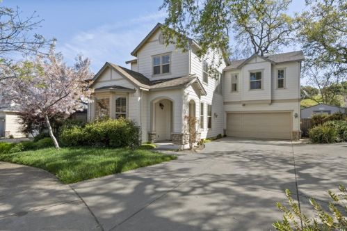 1130 Carol Ln, Santa Rosa, CA 95404-5698