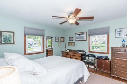 55 Jodi Dr, Wallingford CT  06492-2846 exterior