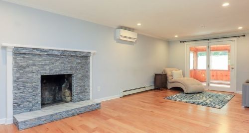 19 End Rd, Townsend, MA 01469-1124