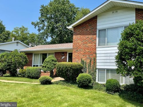 6002 Lebanon Dr, Falls Church, VA 22041-2421