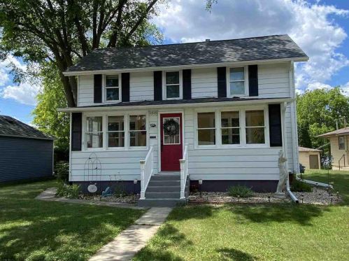 1515 Hollister Ave, Tomah, WI 54660-2550