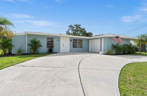 3331 Monte Vista St, Fort Pierce FL  34952-6122 exterior