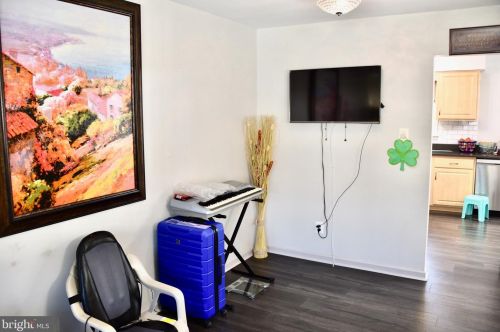 1 Courtney Ln, Downingtown PA  19372-1071 exterior