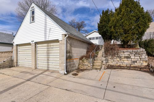 7119 Beloit Rd, Milwaukee WI 53219-1963 exterior