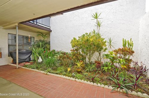2882 Demaret Dr, Titusville, FL 32780-4885