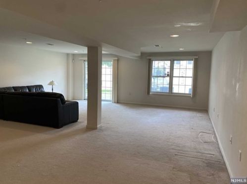 3 Forshee Cir, Montvale NJ 07645-1781 exterior