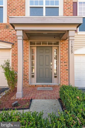11929 Benton Lake Rd, Bristow, VA 20136-6156