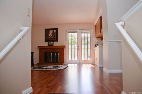 19966 Avenue Of The Oaks, Santa Clarita CA  91321-1387 exterior