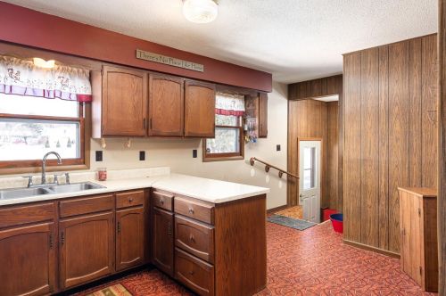 102 Babcock St, Coon Valley, WI 54623-7712