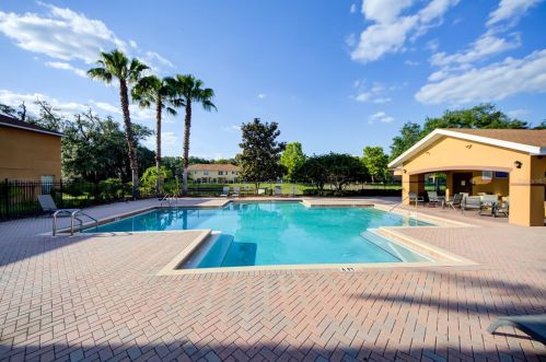 6916 Hawthorne Trace Ln, Riverview, FL 33578-4411