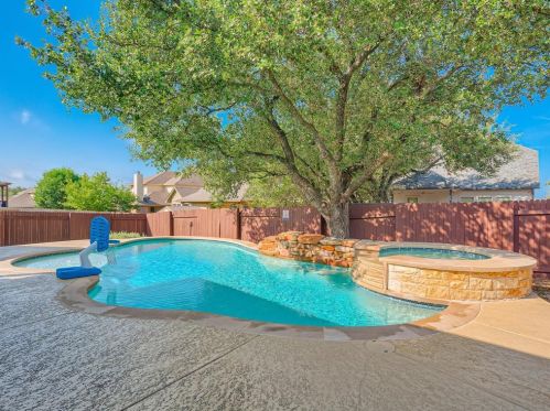 104 Lake Texana Ct, Georgetown TX  78628-7153 exterior