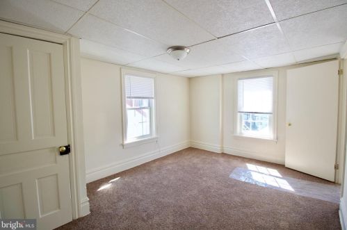 330 Locust St, Harrisburg PA 17113-2387 exterior