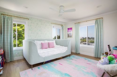 2936 Alta Vis Dr, Newport Beach CA  92660-3205 exterior