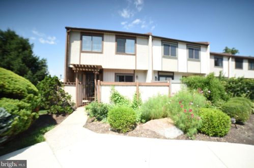 1601 Linden Way, Norristown, PA 19406-3237
