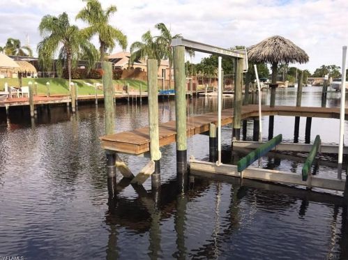 3118 18th Ave, Cape Coral FL  33904-4099 exterior
