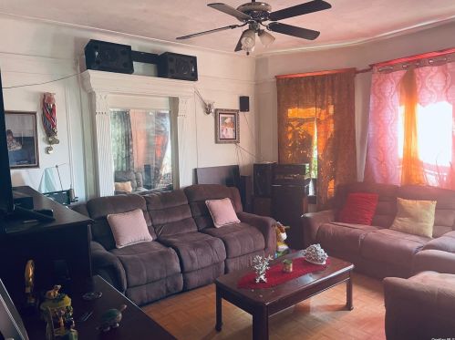 3327 Decatur Ave, Bronx, NY 10467-3401