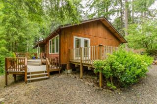 7301 Holmes Island Rd, Olympia, WA 98503-3439