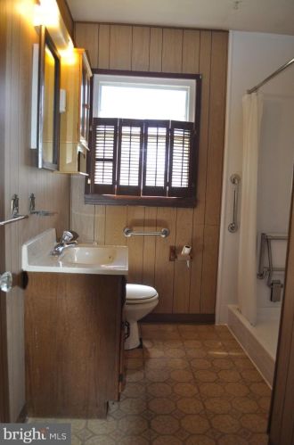 142 Gable Rd, Paoli PA  19301-1848 exterior