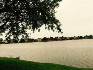 13748 52nd St, Hollywood, FL 33027-5904