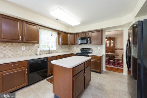 1246 Jarvis Ln, Lansdale PA 19446-6515 exterior