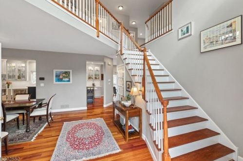 2 York Dr, Princeton NJ  08540-7939 exterior