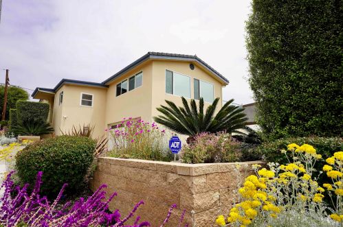 3593 Ethan Allen Ave, San Diego, CA 92117-5613