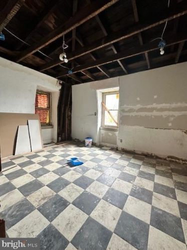 902 Chelten Ave, Philadelphia PA 19138-1714 exterior