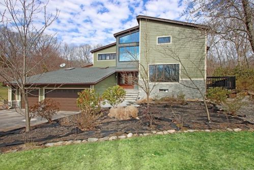 31 Pond Edge Dr, Waterford, CT 06385-4140