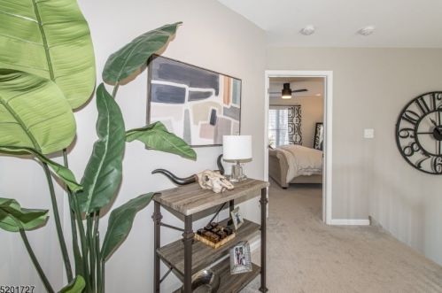 4 Stevens Ln, Martinsville NJ  08836-2249 exterior