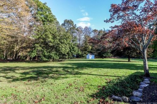 214 Berkshire Rd, Sandy Hook CT  06482-1548 exterior