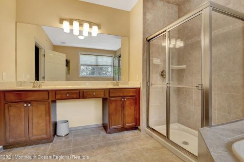 109 Magna Carta Dr, Morganville NJ  07751-5202 exterior