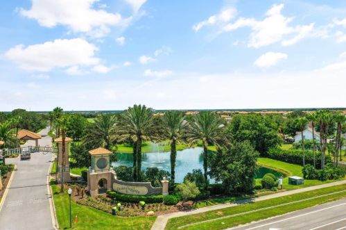 610 Sonja Cir, Davenport FL 33897-7410 exterior