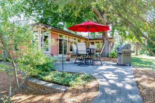 1445 Spring Valley Rd, Minneapolis, MN 55422-4749
