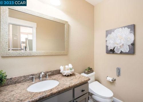 296 1 St, Benicia CA 94510-3553 exterior