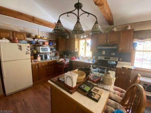 202 4th St, Hackettstown, NJ 07840-1404