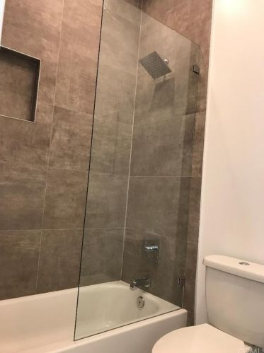 7650 Amestoy Ave, Van Nuys CA  91406-2109 exterior