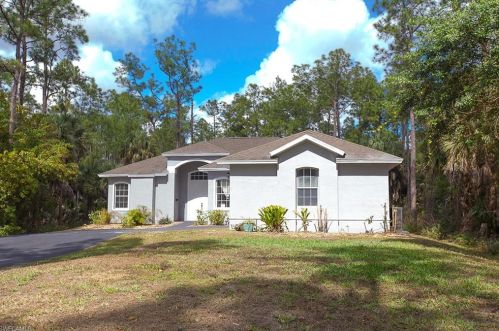 4087 12th Ave, Naples, FL 34117-9193