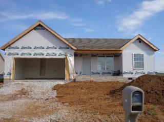 1816 Emily Ln, Columbia, TN 38401-6941