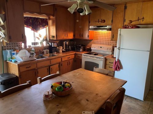 7190 Almond Ave, Winton CA  95388-9325 exterior