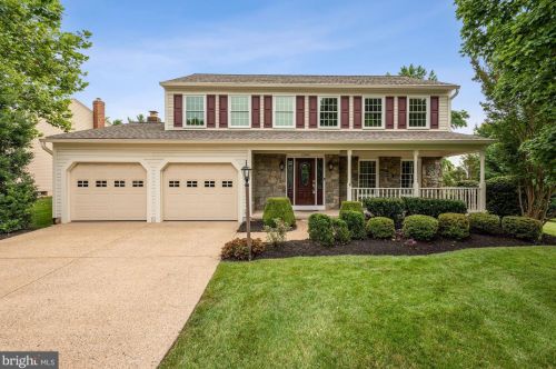 12500 Cross Country Ln, Herndon, VA 20191-5813