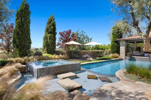 47 Echo Gln, Irvine CA  92603-0421 exterior