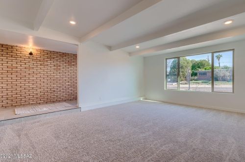 8901 Mcclellan St, Tucson AZ  85710-4420 exterior