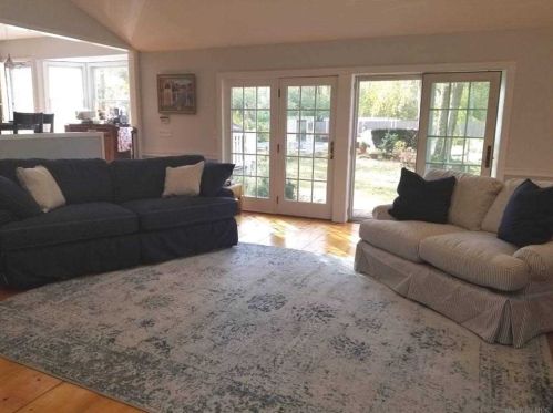 92 Hunter Ave, Miller Place, NY 11764-3111