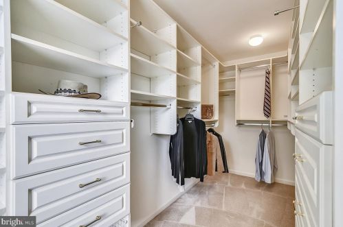 527 Rugby Ct, Purcellville VA  20132-3415 exterior