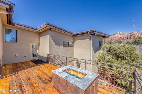 130 Grasshopper Ln, Sedona AZ 86336-4529 exterior