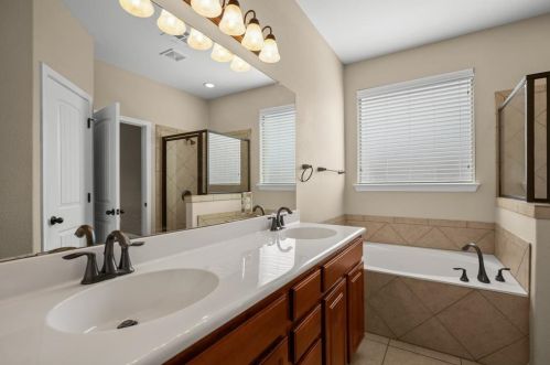 215 Vallecito Dr, Georgetown TX  78626-7083 exterior