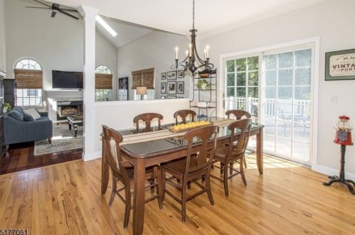 3 Shirewood Dr, Scotch Plains NJ 07076-2513 exterior