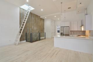 305 Evergreen Ave, Brooklyn, NY 11221-3811