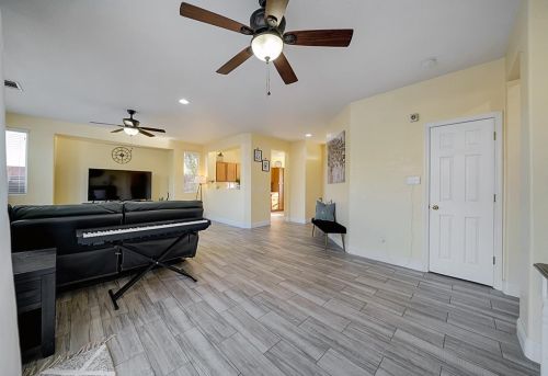 530 Vina Ct, Livingston CA  95334-9111 exterior
