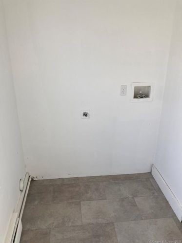 4 Pleasant St, Killingly CT  06241-1605 exterior